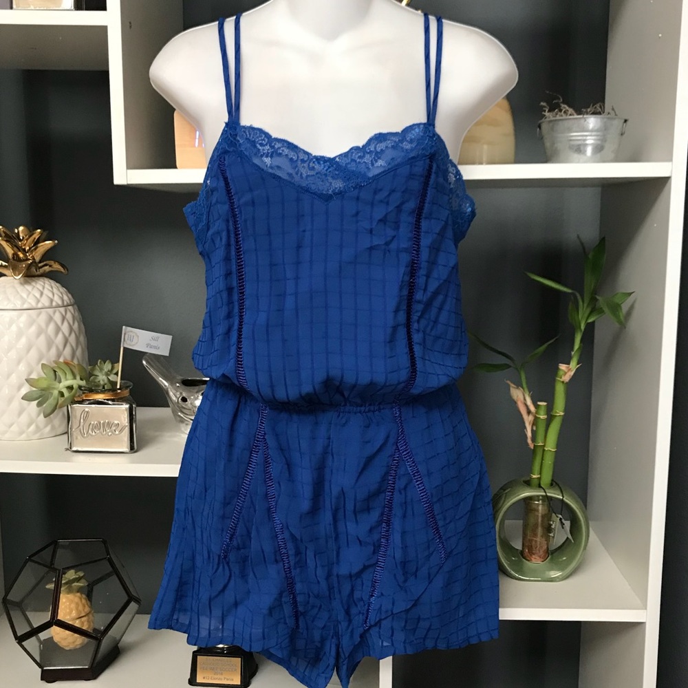 🛍PRICE DROP!🛍 || H&M || Royal Blue Shorts Romper
